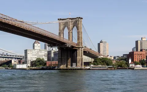 The Brooklyn Bridge seen from the Brooklyn waterfront