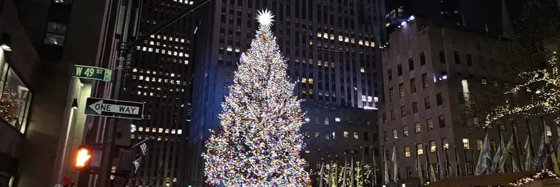 The Rockefeller Center Christmas tree lit at night